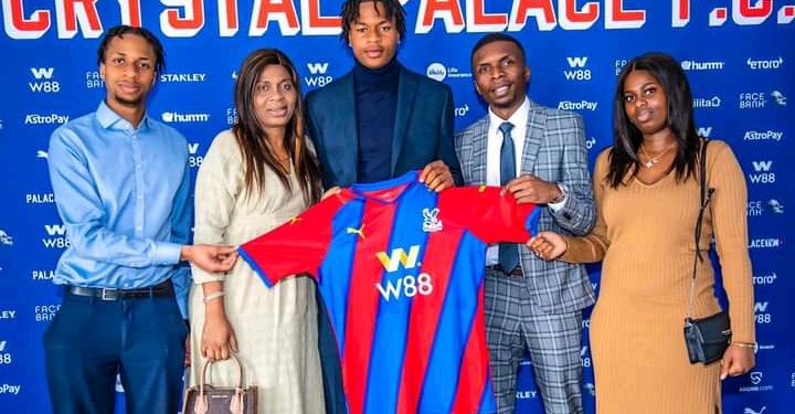 Ademola signs contract with Crystal Palace